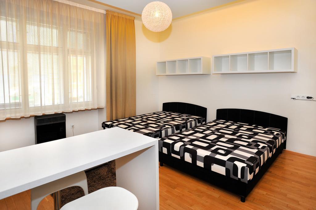 Apartment Near The Old Town Square Praha Ruang foto