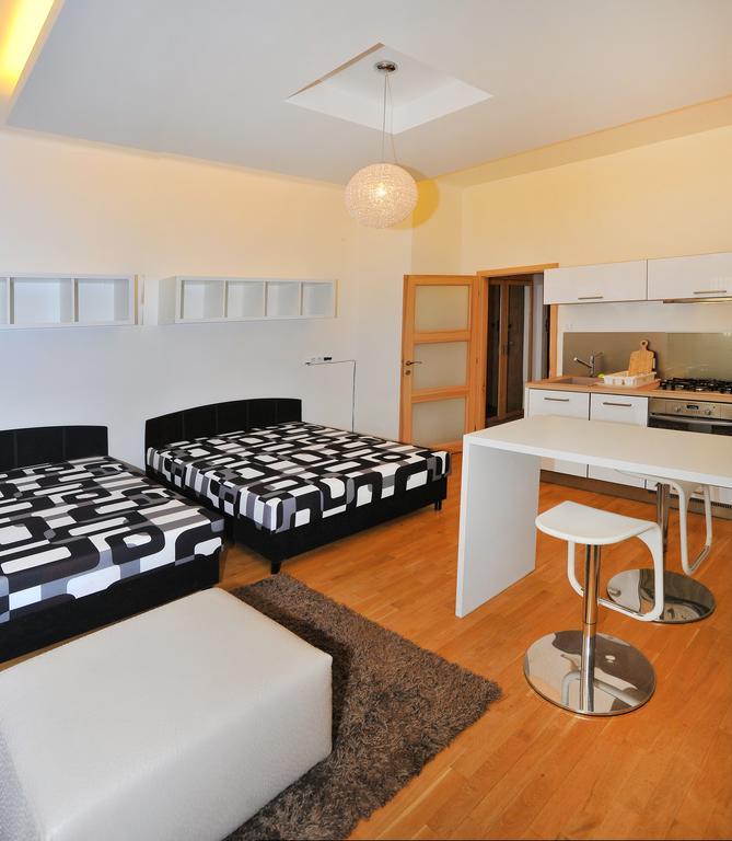 Apartment Near The Old Town Square Praha Ruang foto