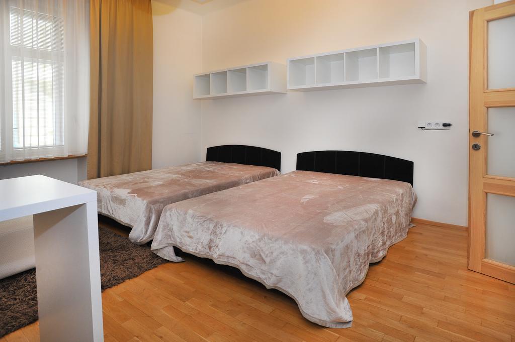 Apartment Near The Old Town Square Praha Ruang foto