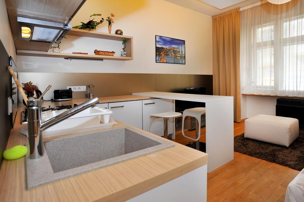 Apartment Near The Old Town Square Praha Ruang foto